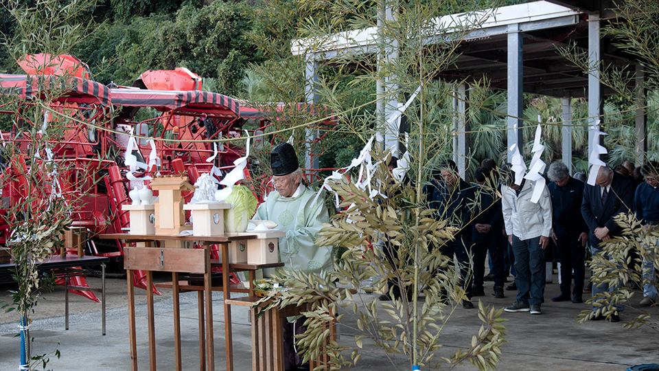 < (有)南西サービス 製糖安全祈願祭 >